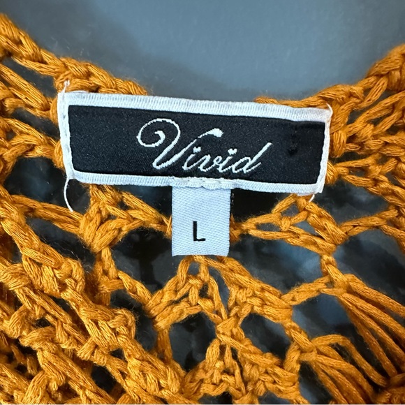 Crocheted top - Picture 3 of 5